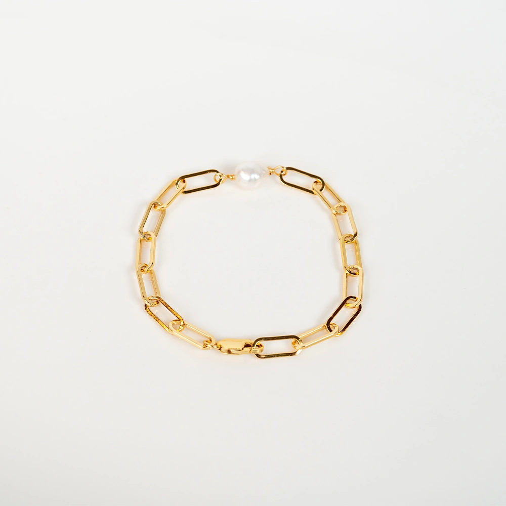 The Pearl: Gold Paperclip Pearl Bracelet - Portier Jewelry The Pearl: Gold Paperclip Pearl Bracelet - Image 4