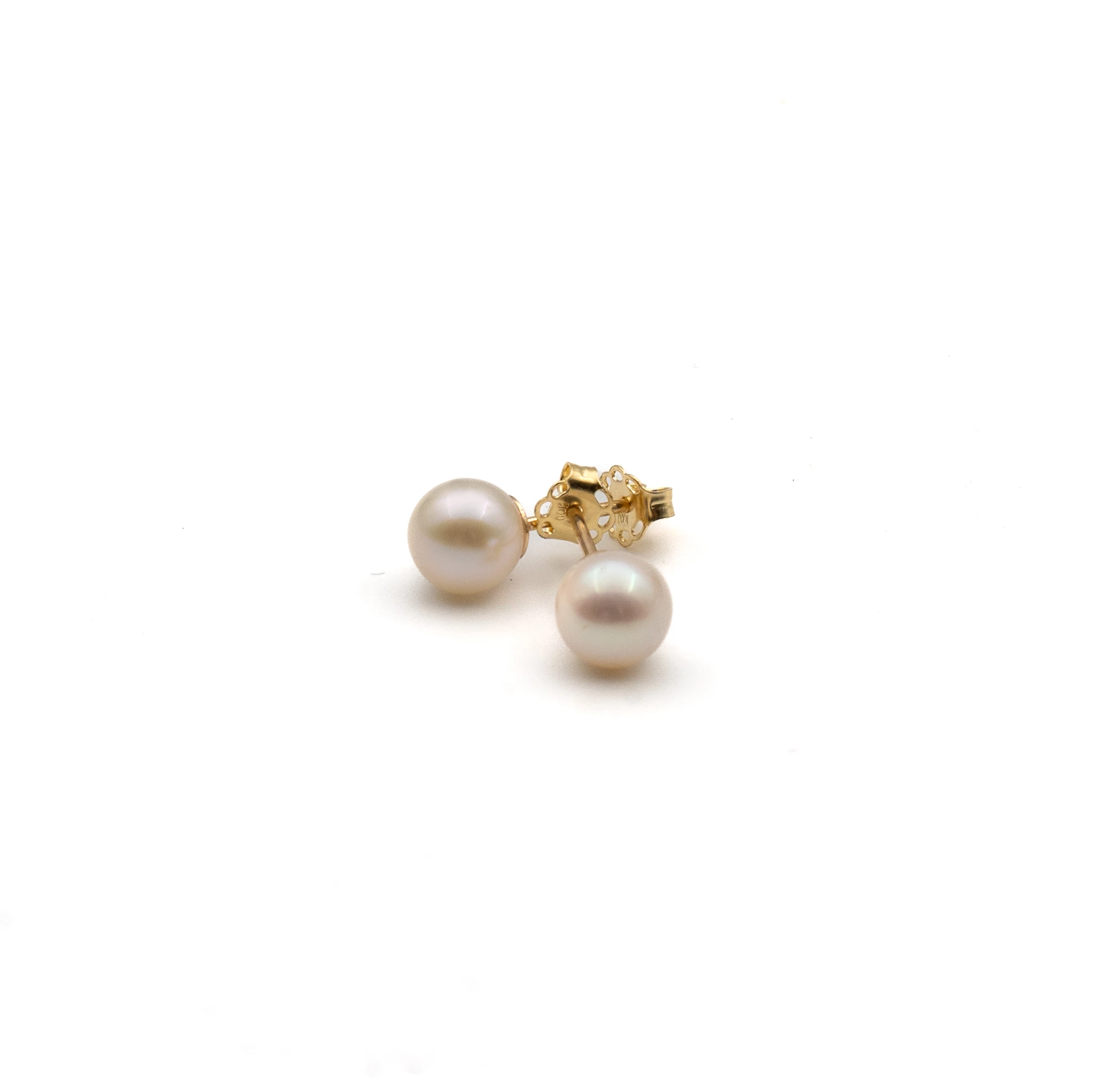 Luma: Freshwater Pearl Studs - Portier Jewelry Luma: Freshwater Pearl Studs - Image 3